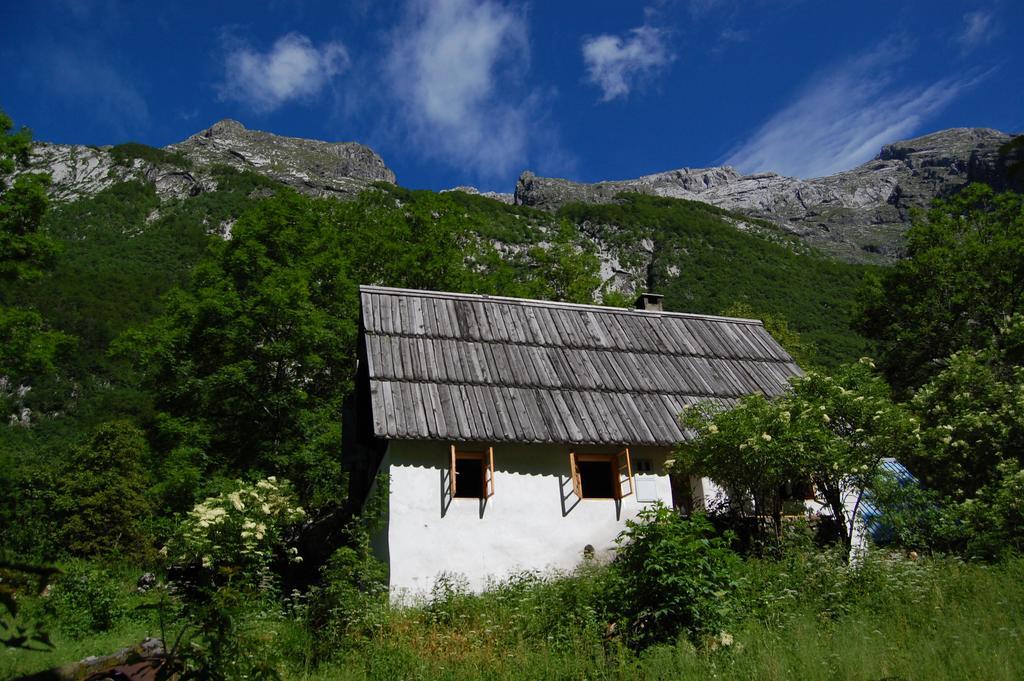 Bezgova Hisica Villa Bovec Buitenkant foto