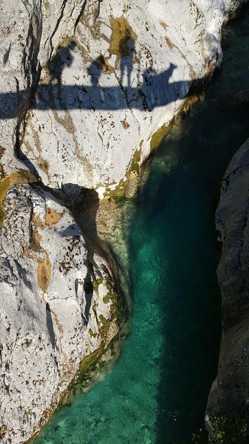Bezgova Hisica Villa Bovec Buitenkant foto